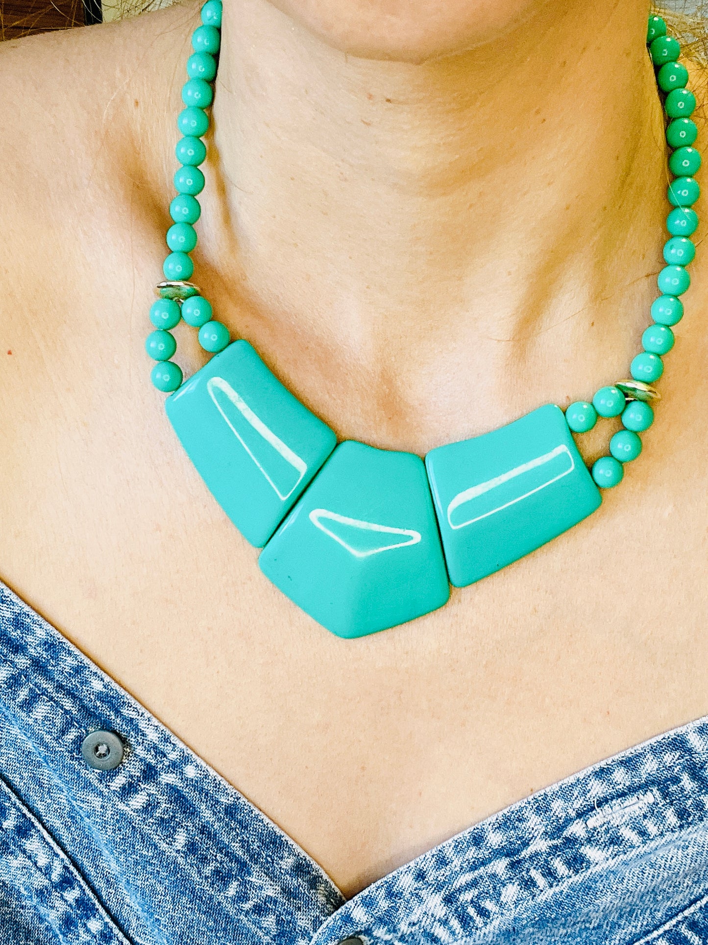 Collier Plastron